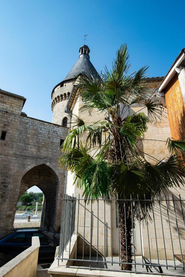 Logis Hotel De La Tour 利布尔讷 外观 照片